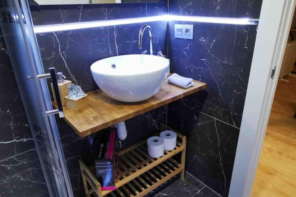 Acogedor Apartamento En El Centro De Santander Apartment Ngoại thất bức ảnh